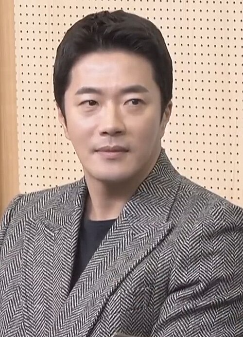 クォン・サンウ